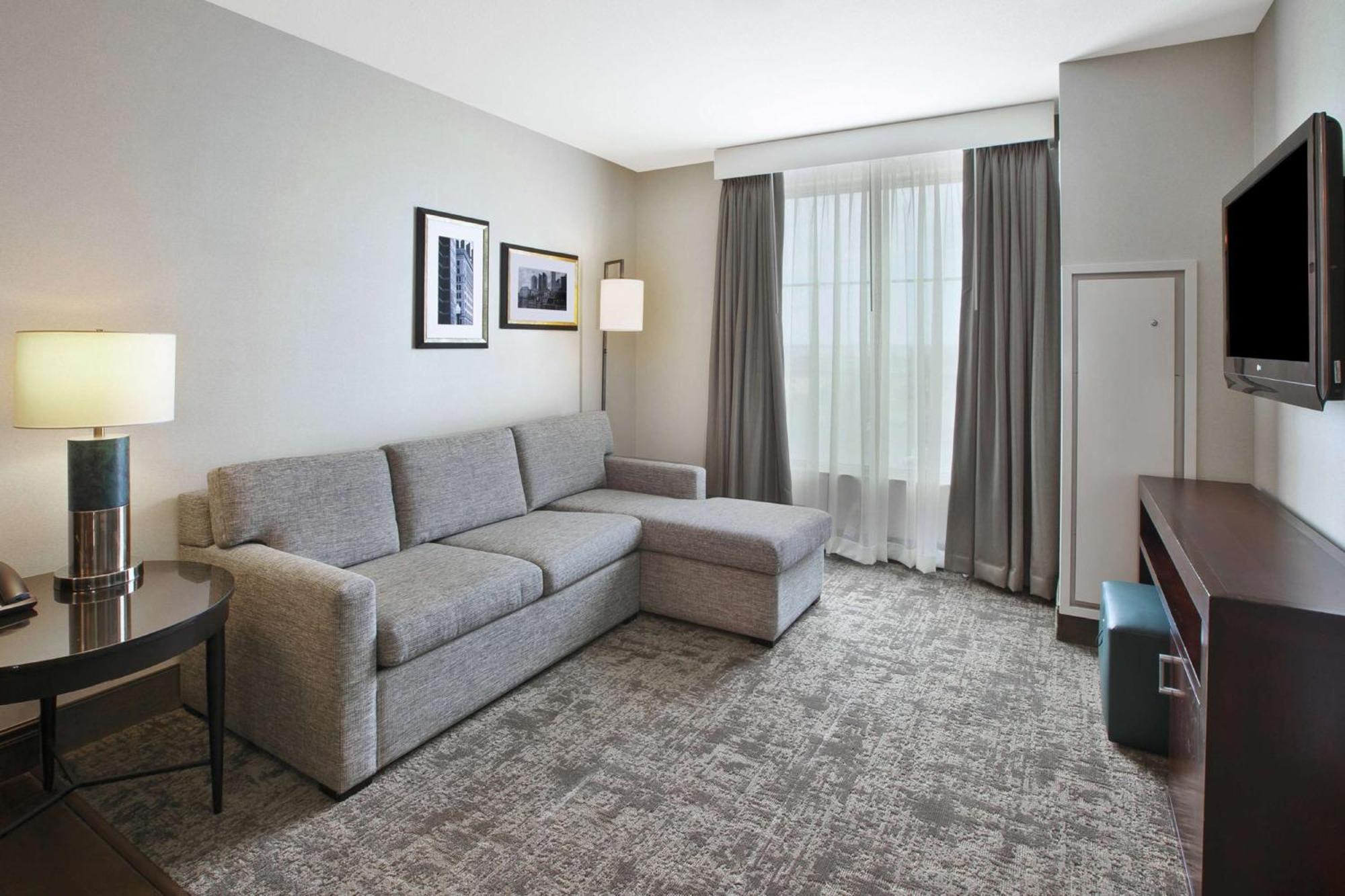 Two-Room Queen Suite Two Queen Beds,1434842134:JPEG