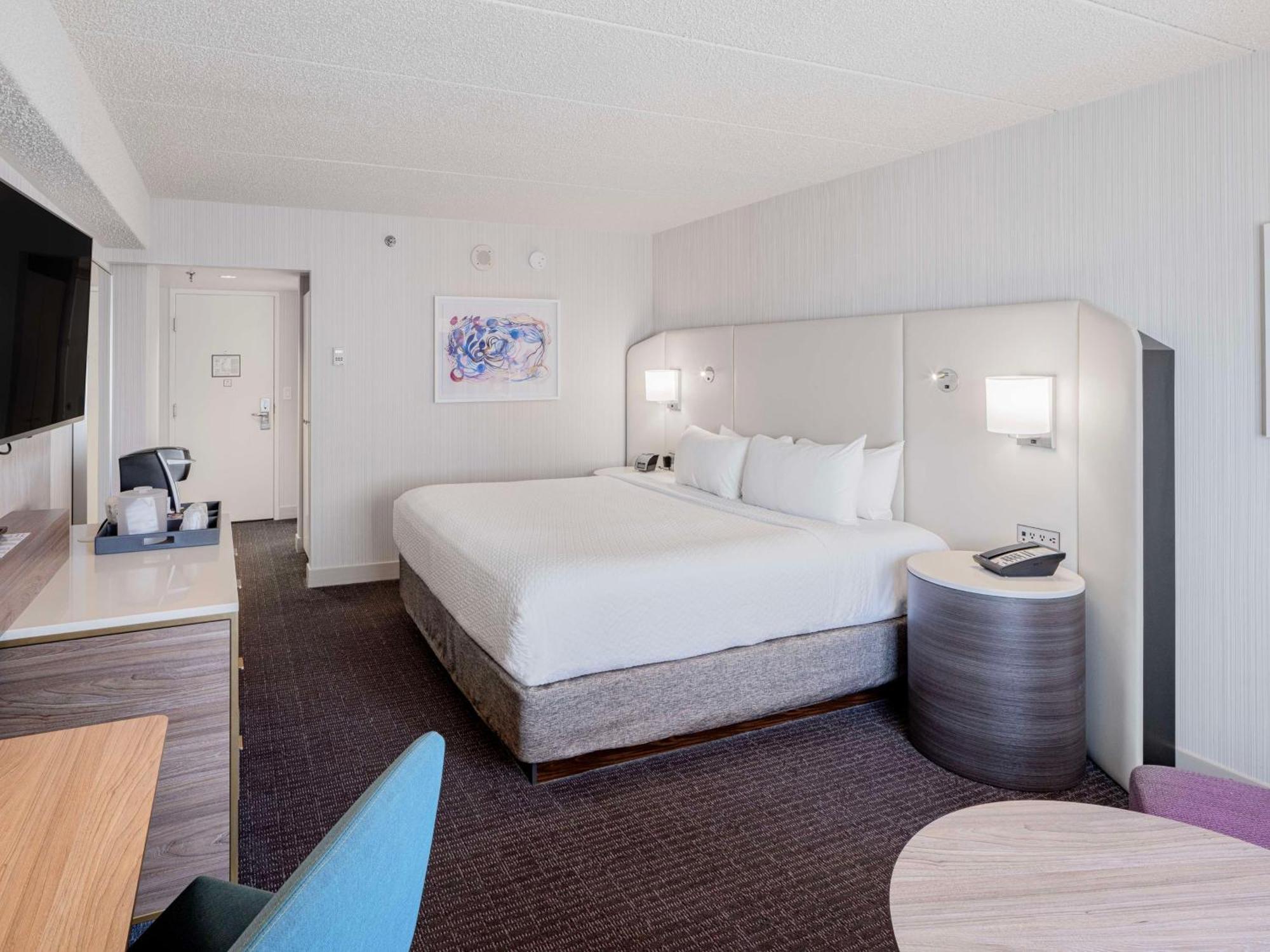 Deluxe King Room