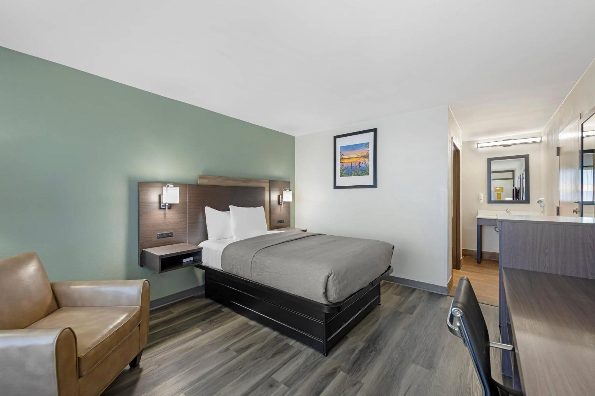 Double Room Accessible or Non-Smoking,1765759413:JPEG